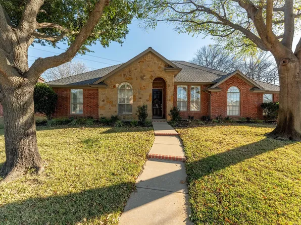 625 Palo Duro Dr, Hurst, TX 76054