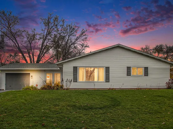 3040 Woodmont Dr, South Bend, IN 46614