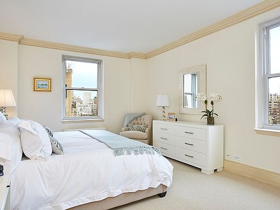 3rd image of 1 E 66th St APT 15F