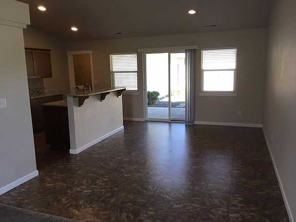 3rd image of 1920 N Country Vista Blvd