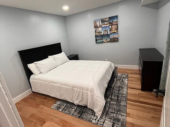5th image of 2383 E Catalina Dr
