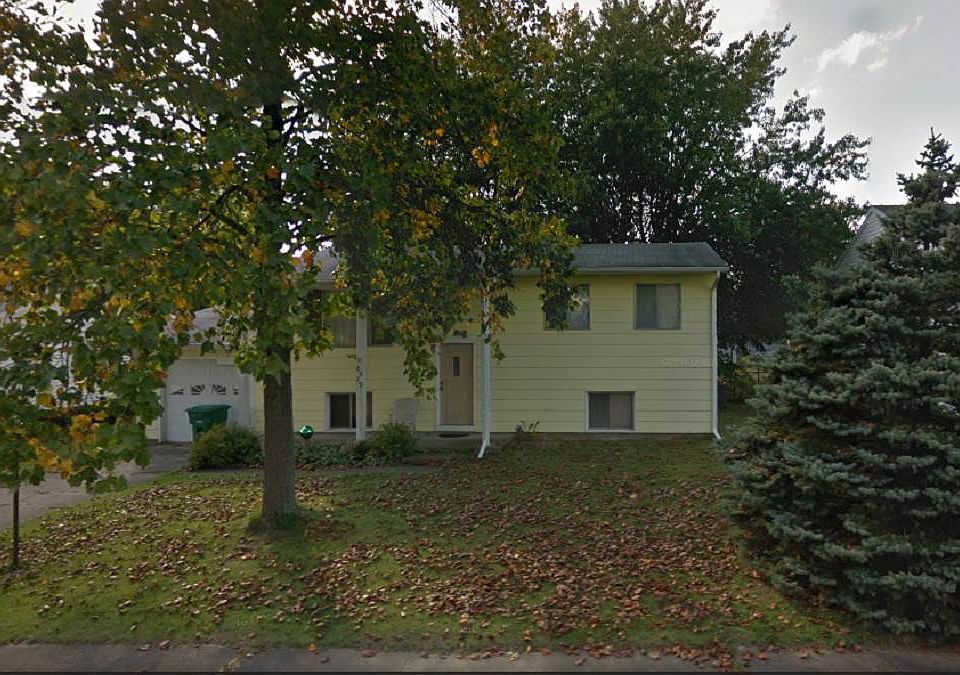 1st image of 2929 Hillcrest Dr