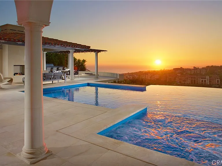3 Del Mar — Photo 2