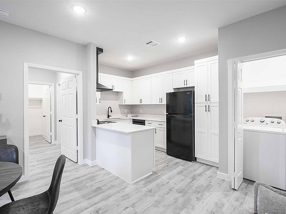 4th image of 2101 Renike Rd #3212
