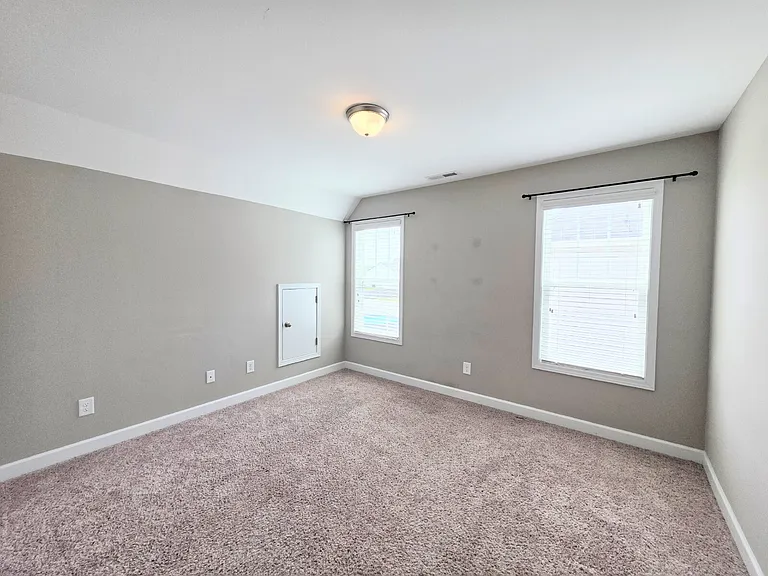 2229 Andalusian Dr — Photo 30