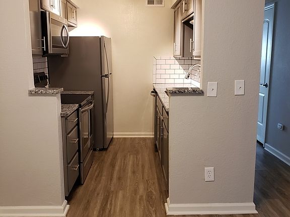 2nd image of 3630 Warwick Blvd #2