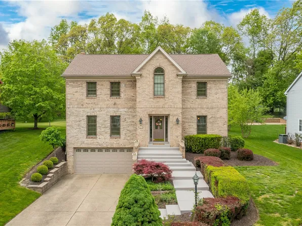 1033 Applejack Dr, Gibsonia, PA 15044