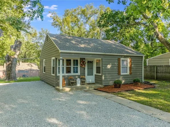 4511 N Charlotte St, Kansas City, MO 64116