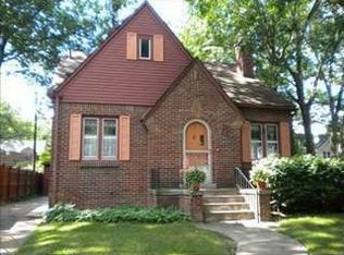 34 Amherst Rd, Pleasant Ridge, MI 48069