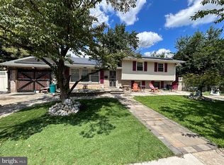 322 Nicholson Rd, Mount Ephraim, NJ 08059