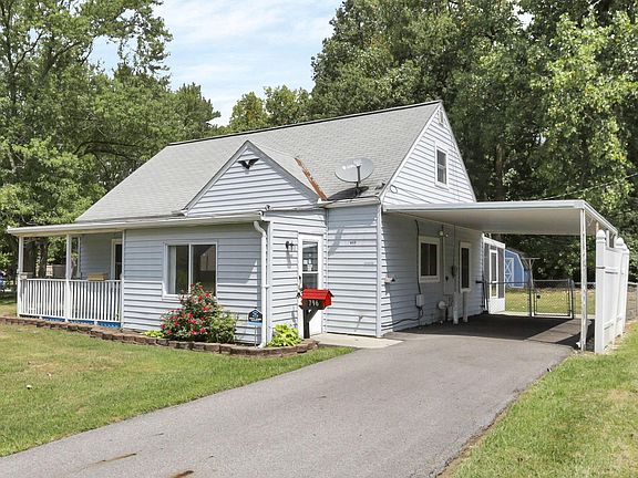 3rd image of 796 Dimson Dr E