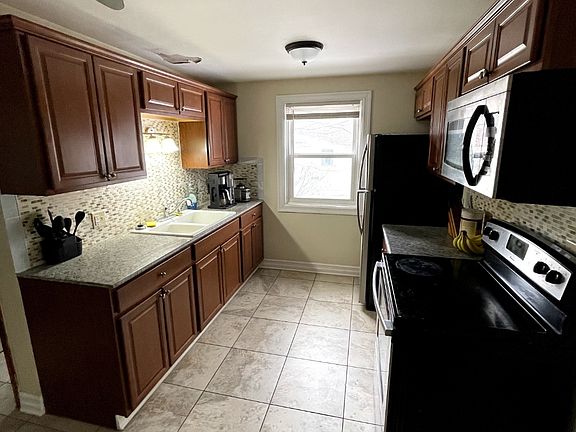 2nd image of 467 North Ave APT 2