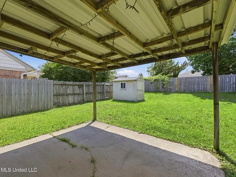 7625 Lilly Dr — Photo 9