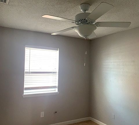 2nd image of 709 W Iris Ave APT 1