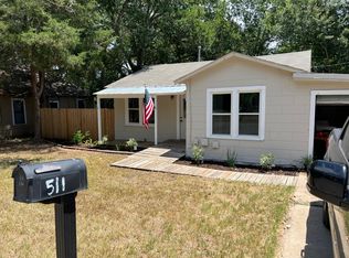 511 W 6th St, Brenham, TX 77833