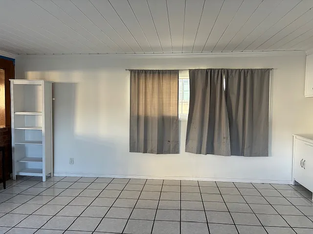 7414 Laura St — Photo 12