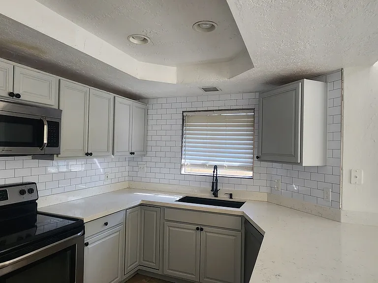 2018 E Solana Dr — Photo 10