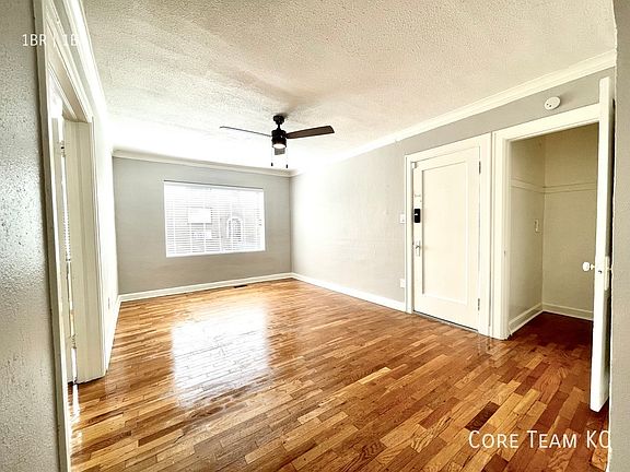 4th image of 1114 W 45th St #1116-2