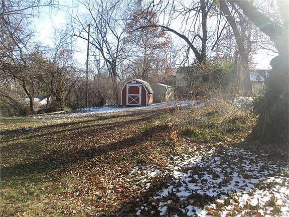 2nd image of 8514 White Ave