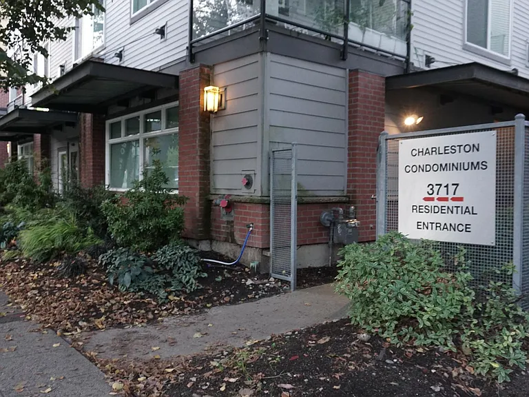 3717 California Ave SW #402 — Photo 2