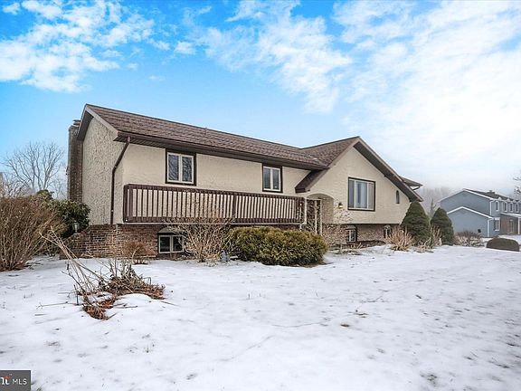 5th image of 119 Red Fox Ln