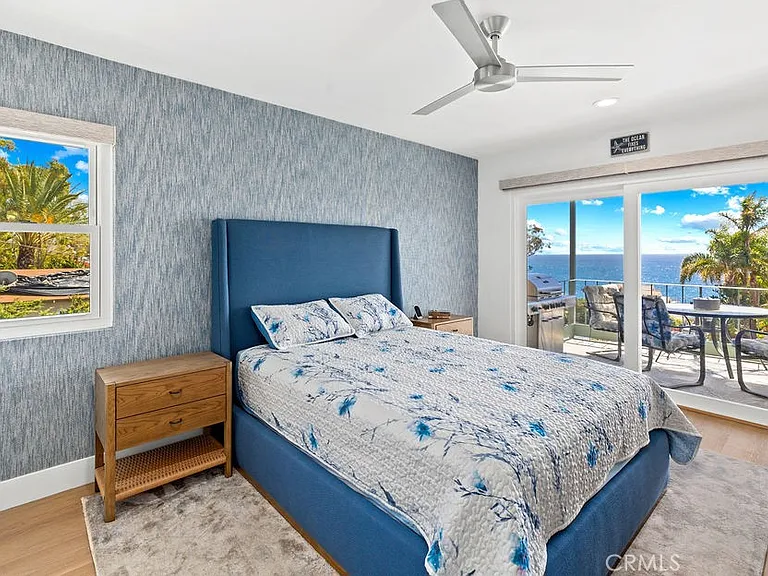 240 Moss St #4 — Photo 14