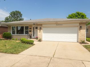 6917 N Chicora Ave, Chicago, IL