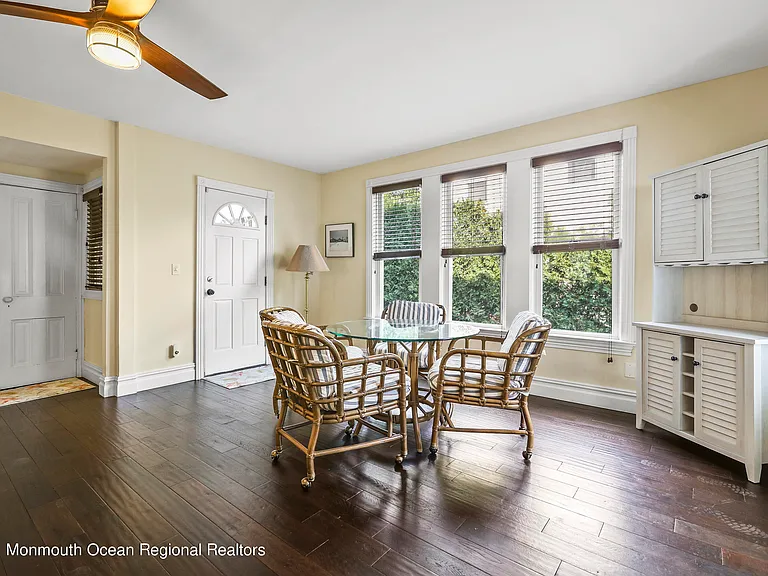 513 Ocean Park Ave — Photo 8