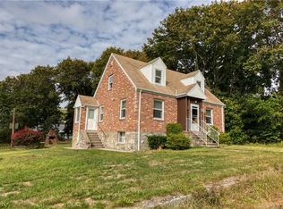 37 Farmington Ave, New London, CT 06320