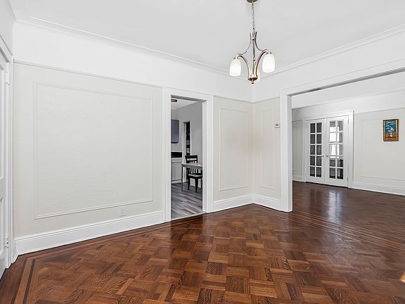 4th image of 85-44 Parsons Blvd #1