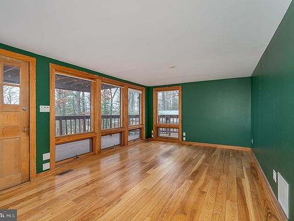 5th image of 146 Cub Ln
