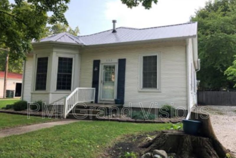 1st image of 506 N Center St