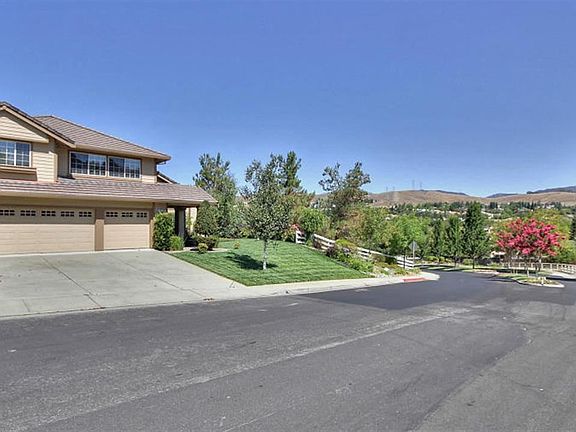 2nd image of 101 Parkhaven Dr
