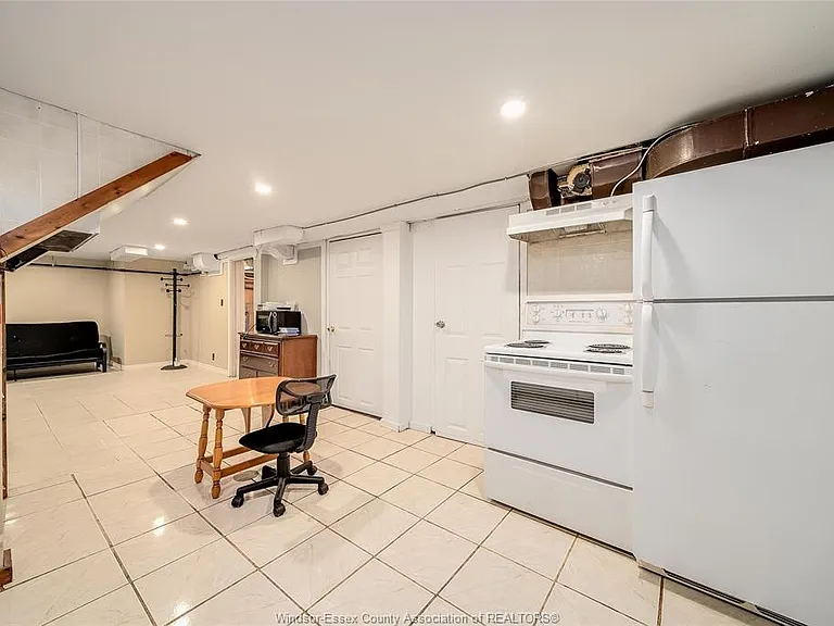 431 Randolph Ave #LOWER — Photo 9