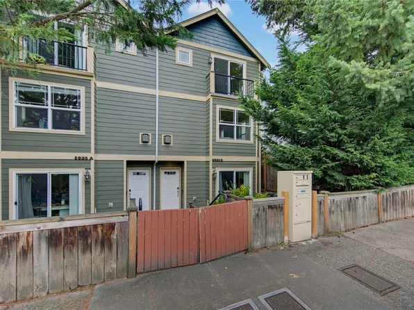 5235 11th Ave NE #B, Seattle, WA 98105