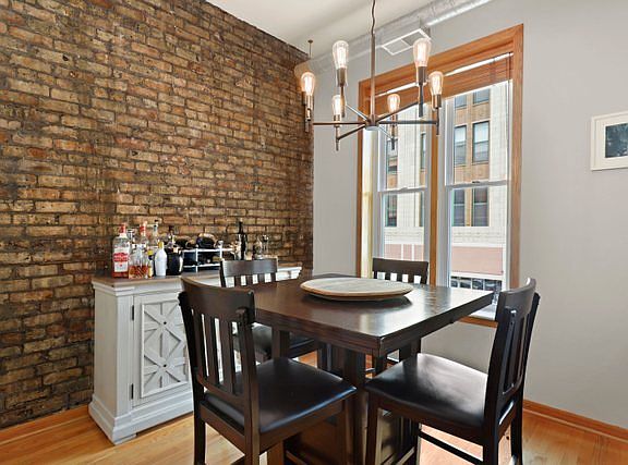 5th image of 3146 N Lincoln Ave APT 212