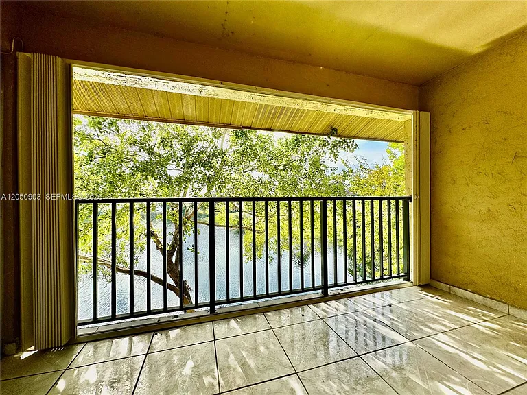 15430 SW 82nd Ln #633 — Photo 15