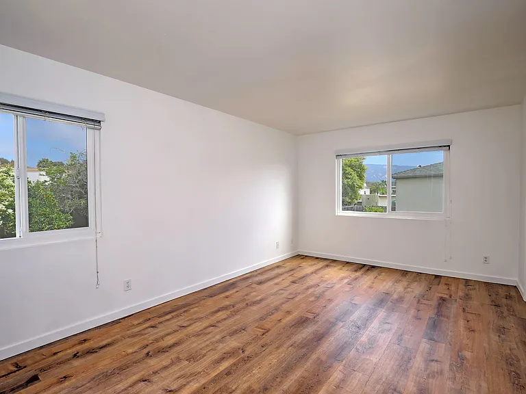 7392 Elmhurst Pl — Photo 10