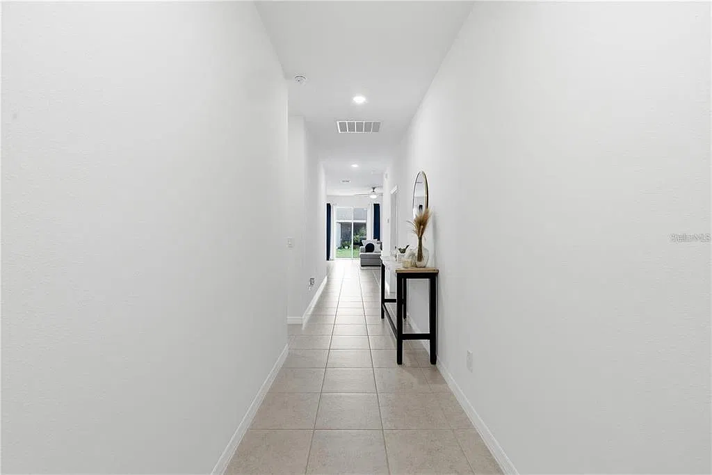 3 bed, 2.0 bath, 1531 sqft, $2,100 — Photo 3