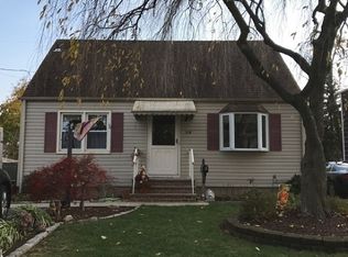 318 Giles Ave, Middlesex, NJ 08846