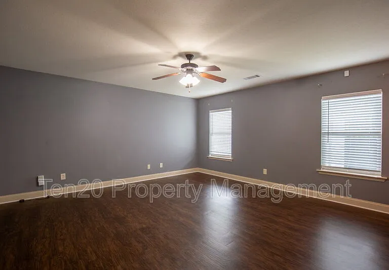 130 Lee Road 2170 — Photo 12