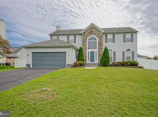 296 Rushfoil Dr, Williamstown, NJ 08094