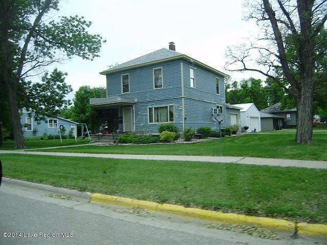 1st image of 902 1st Ave N