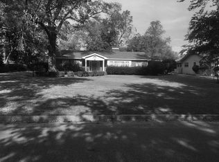 503 Robert E Lee Dr, Greenwood, MS 38930