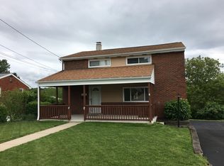 670 Lindsay Rd, Carnegie, PA 15106