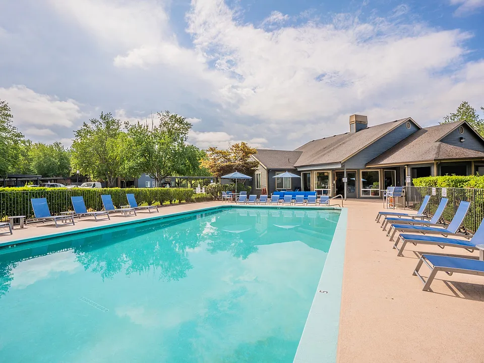 Stonesthrow Apartments