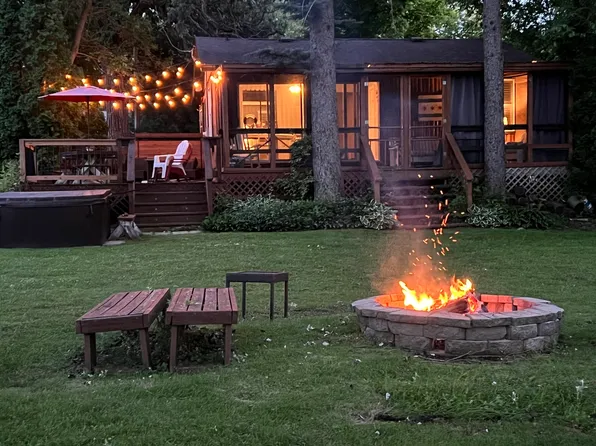 7912 Bayview Rd, Wonder Lake, IL 60097