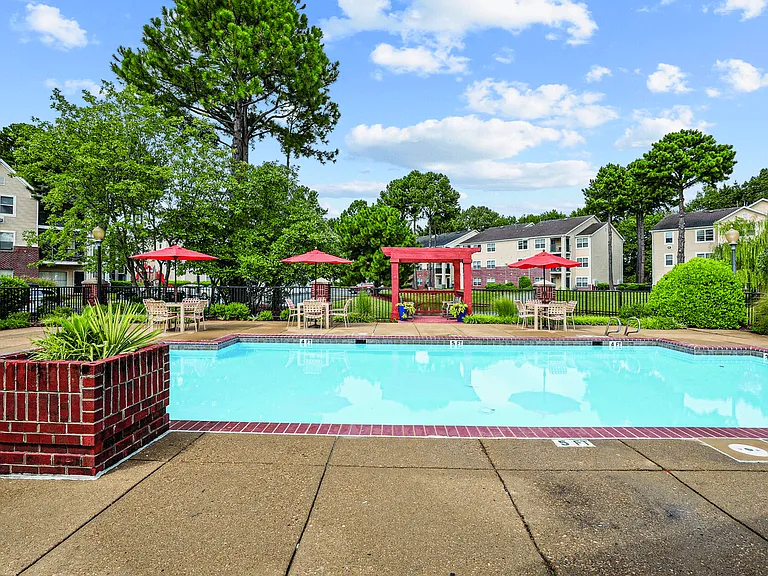 Arboretum Place Apartments — Photo 10