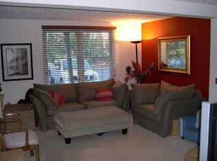 1581 Bennington Woods Ct, Reston, VA 20194