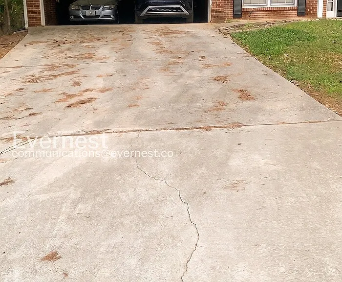 1166 Shoreham Dr — Photo 2